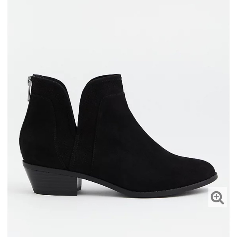 BLACK FAUX SUEDE PERFORATED V-CUT BOOTIE (WW)